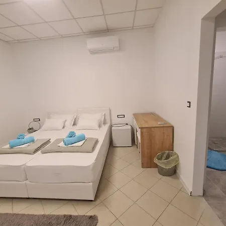 Stadion - Hostel Zára