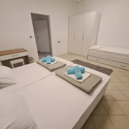 Hostel Stadion - *
